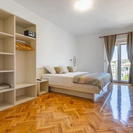 Luksa - Zf Hvar Апартаменти Хвар