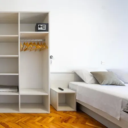 Luksa - Zf Hvar Apartament *