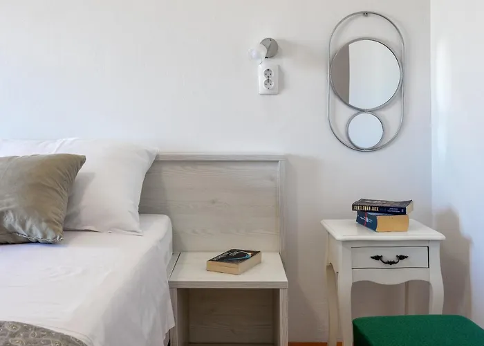 Luksa - Zf Hvar * 赫瓦尔