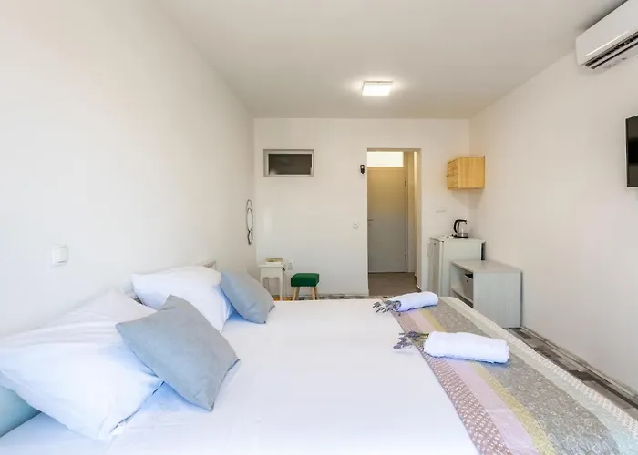 Luksa - Zf Hvar Hvar Town